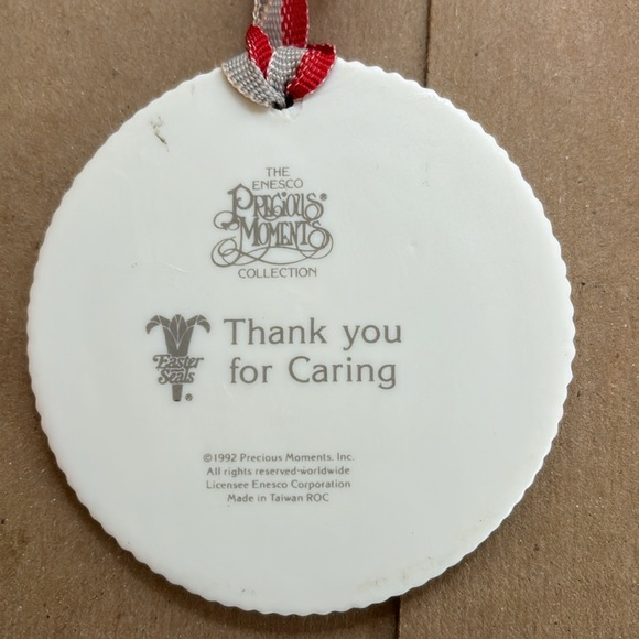 THE ENESCO 1993 PRECIOUS MOMENTS CHRISTMAS ORNAMENT - Picture 4 of 13